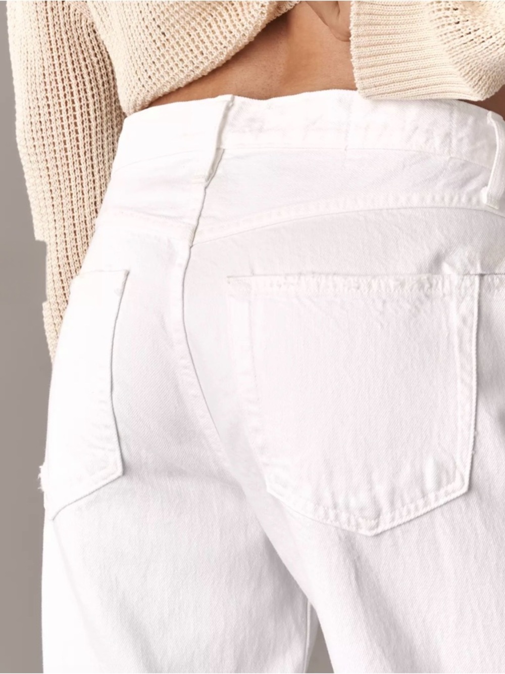 AMO High-Rise White Jeans